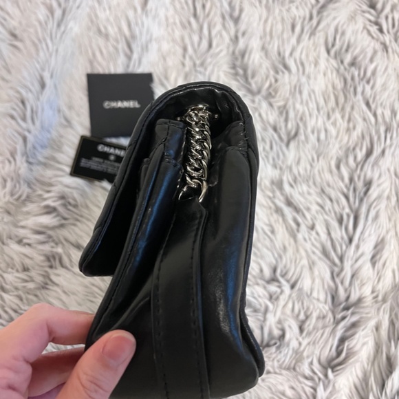 Chanel Icons Label Classic Flap Bag - Picture 8 of 15